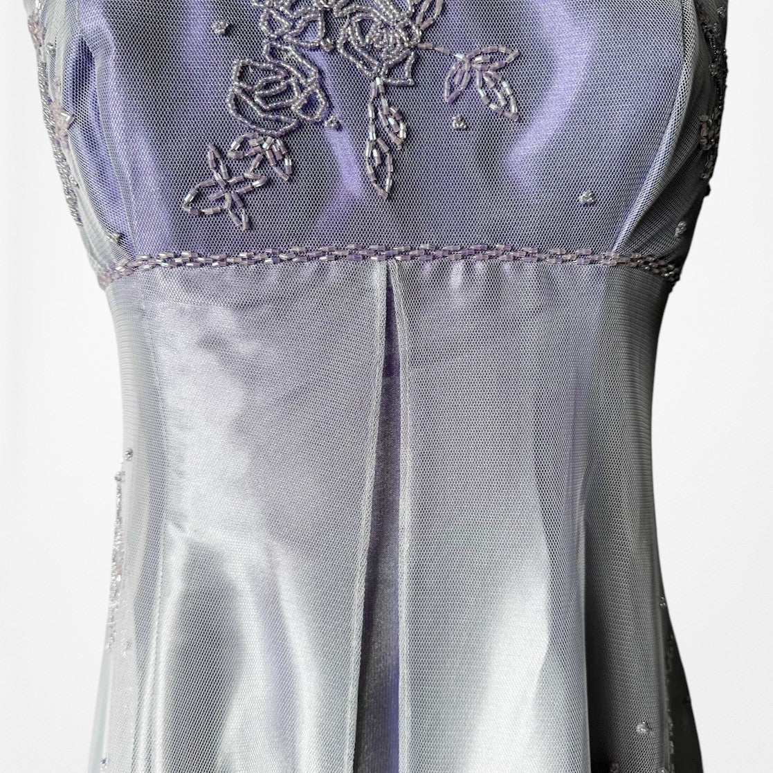 Pre-loved. Excellent. Some minor loose threads/missing beads