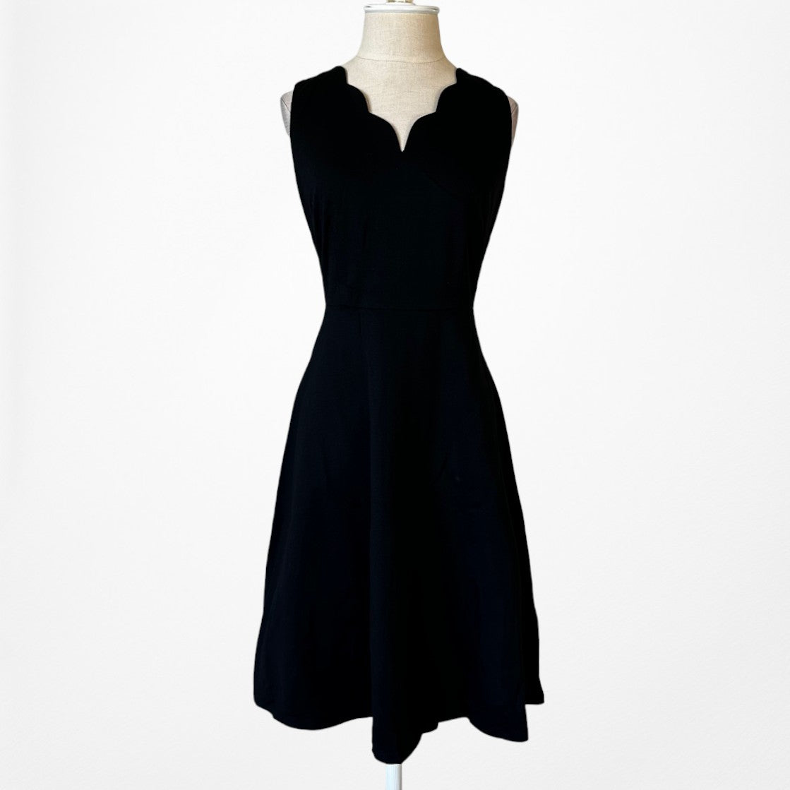 Vintage Y2K Sleeveless Knee Length Fit Flared Scalloped Cocktail Dress Size M