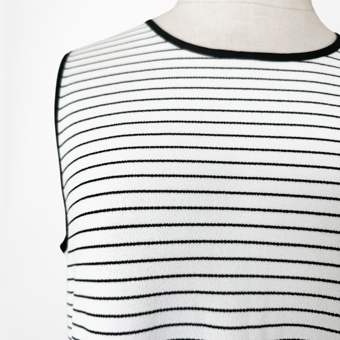 Vintage Y2K 90s White Black Striped Knit Sleeveless Casual Tank Top Size S/M
