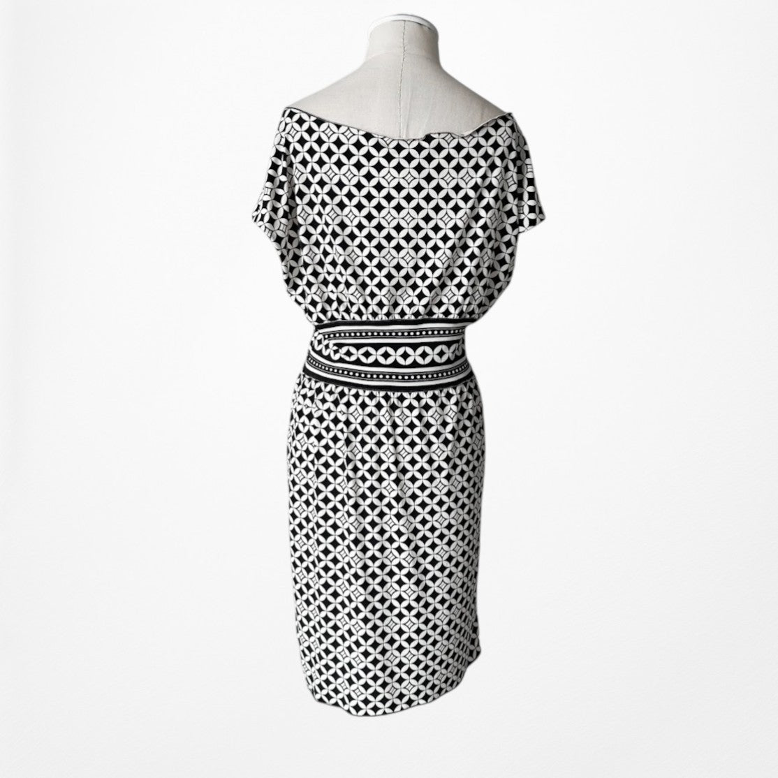 Vintage Y2K Black White Geometric Print Knit Knee Length Sheath Dress Size M