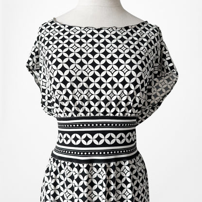 Vintage Y2K Black White Geometric Print Knit Knee Length Sheath Dress Size M