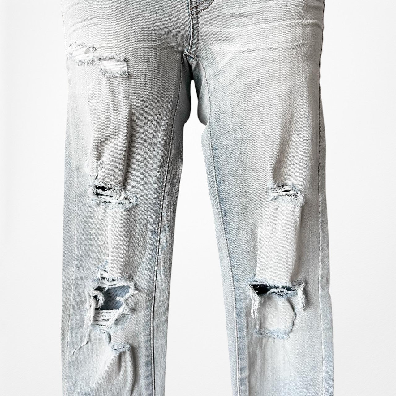 American Eagle Outfitters Light Wash Distressed Ripped Knees Skinny Jeans 00S