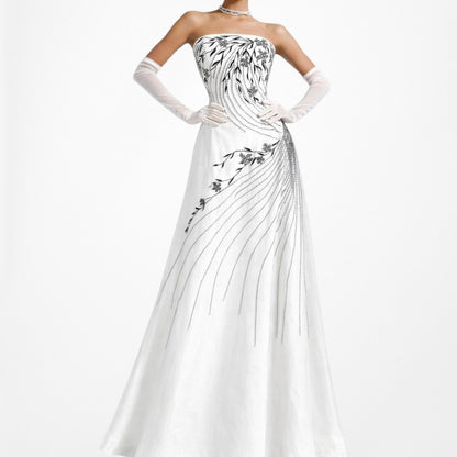 White Strapless Floral Beaded Silk Fit Flared Maxi Formal Prom Dress Size 6/M