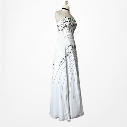 White Strapless Floral Beaded Silk Fit Flared Maxi Formal Prom Dress Size 6/M