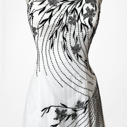 White Strapless Floral Beaded Silk Fit Flared Maxi Formal Prom Dress Size 6/M